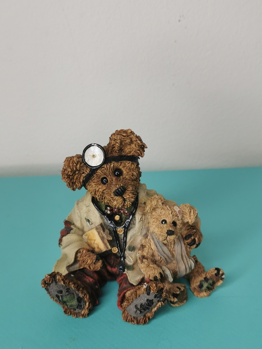 Vintage 1998 Boyds Bears Dr. Harrison Griz Doctor Figurine #228309